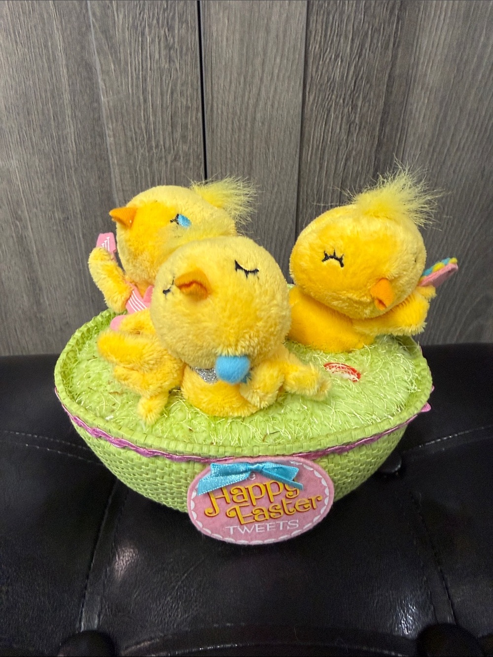 Vintage Hallmark Happy Easter Tweets Plush Trio Of Singing Chicks Baby Chickens
